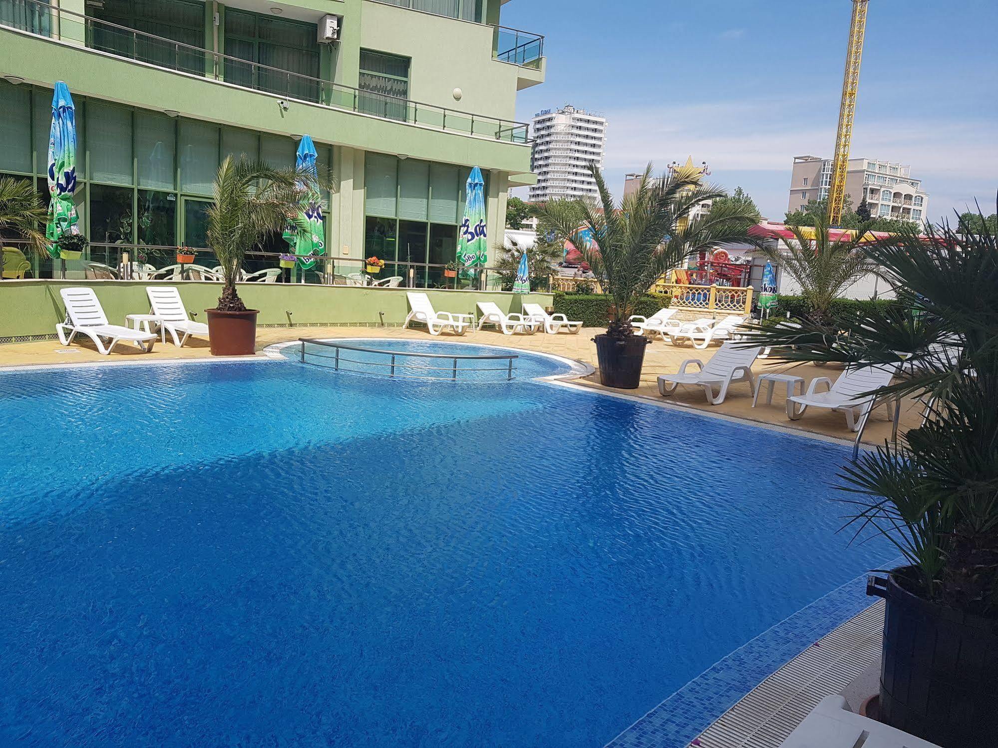 Juli Hotel