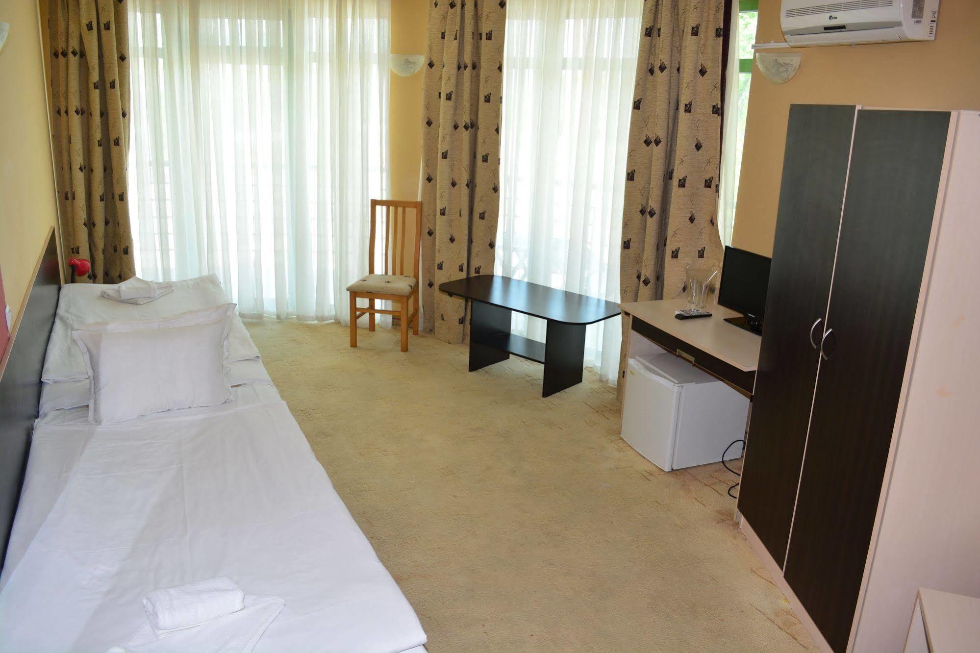 Juli Hotel